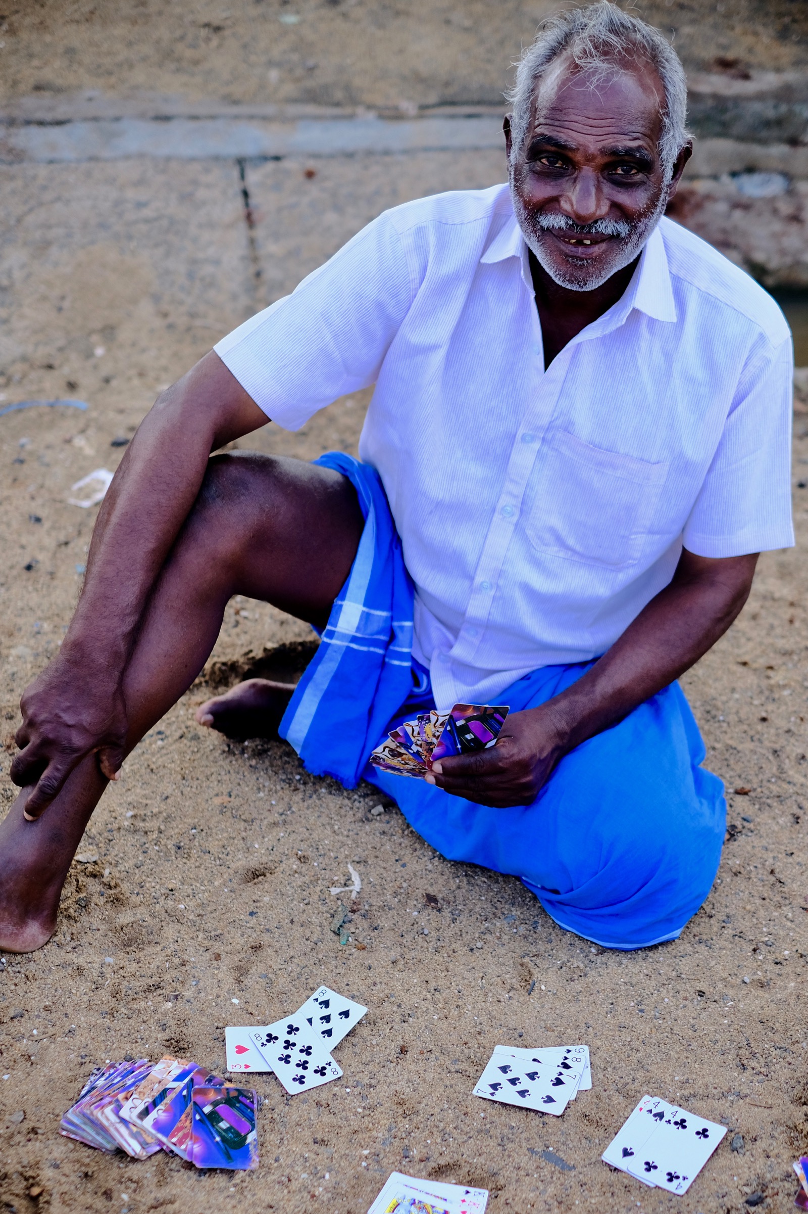 Cardplayer in Vizhinjam
