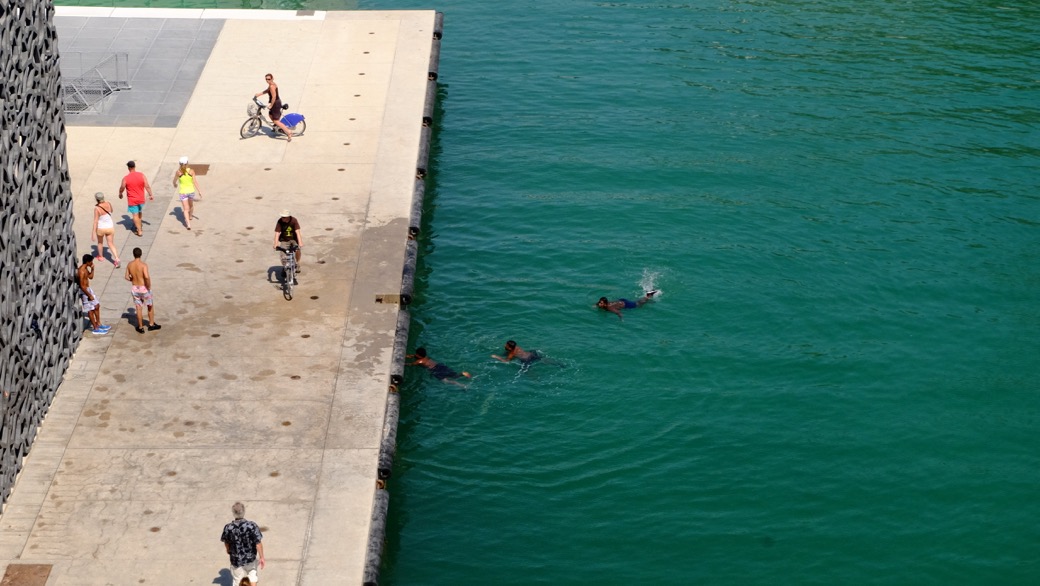 Noyade interdite / Forbidden to Swim