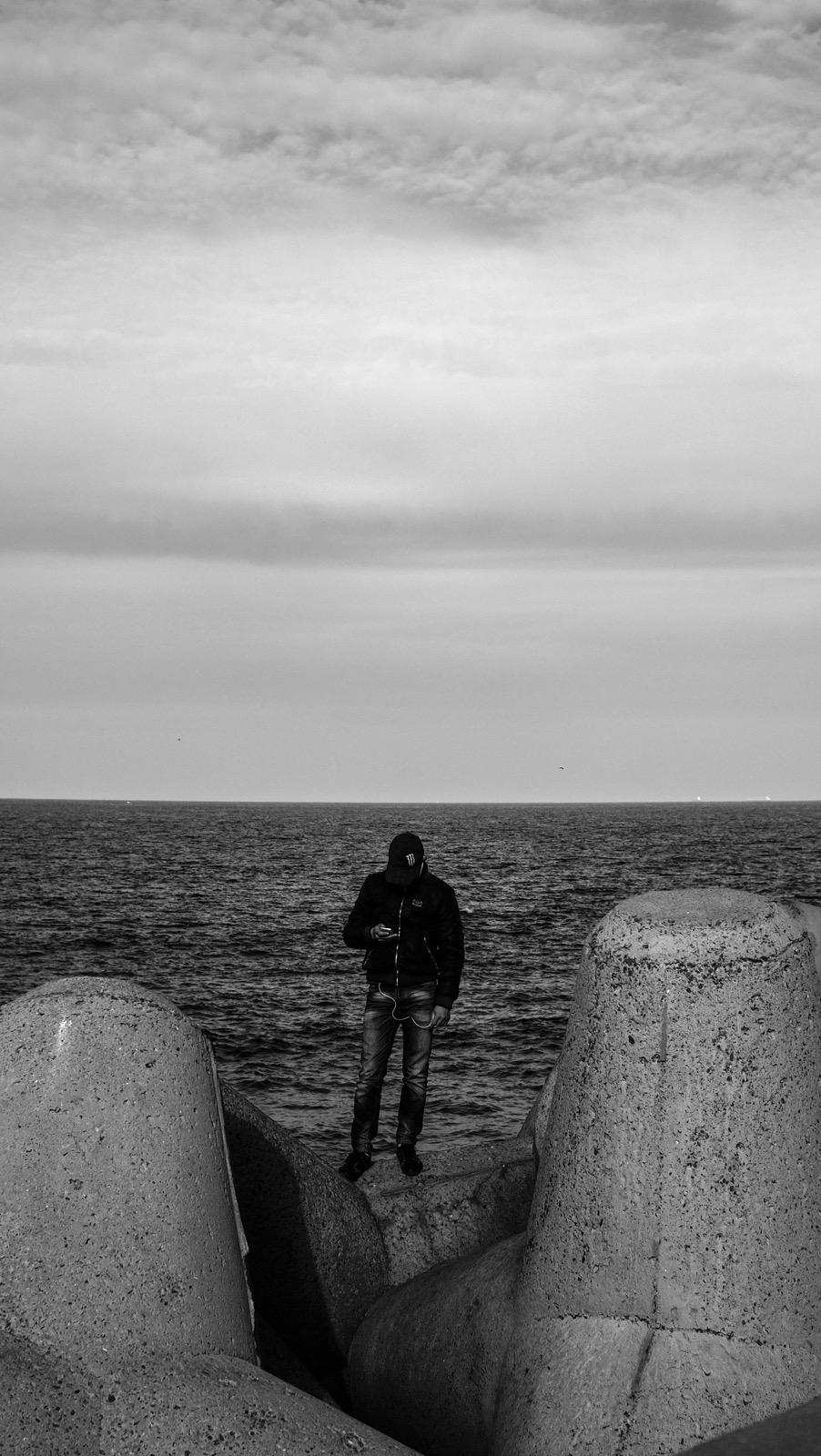 Alone by the Sea (Casablanca)